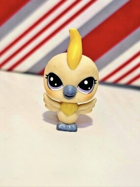 Hasbro Littlest Pet Shop Cockatoo #2175 Yellow Bird Figure